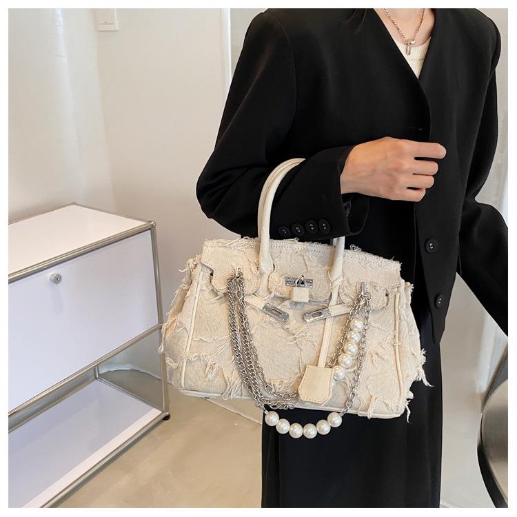 2024 Pearl Chain Retro Shoulder and Crossbody Bag