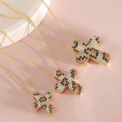 Altın Kaplama Leopar ve Yılan Desenli Choker: Kadın Elmas Haç Kolye
