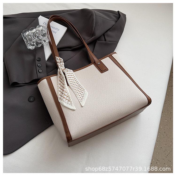 2025 New Commuting Simple and Versatile Handbag Shoulder Bag for Women Large Capacity Fashion Tote Bag Silk Scarf Bag