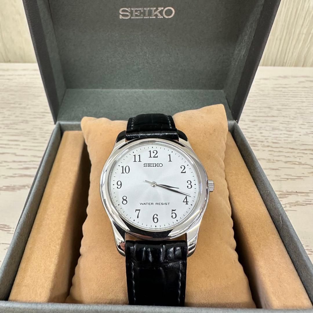 Хорошее состояние Аналоговые часы SEIKO 7N01-0EF0 Простой циферблат
