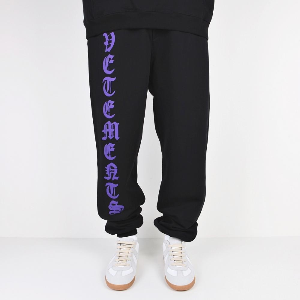 

Тренировочные брюки Vetements Anarchy Black Purple UA52PA270P