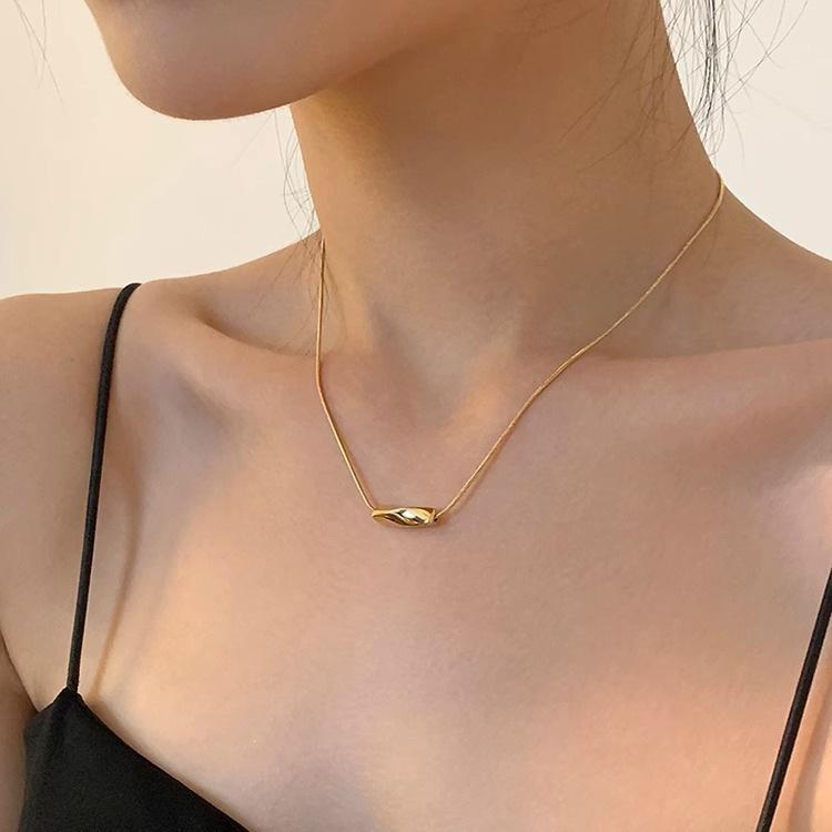 Elegant Geometric Clavicle Necklace - Non-fading, Versatile, High-Class Design for Women