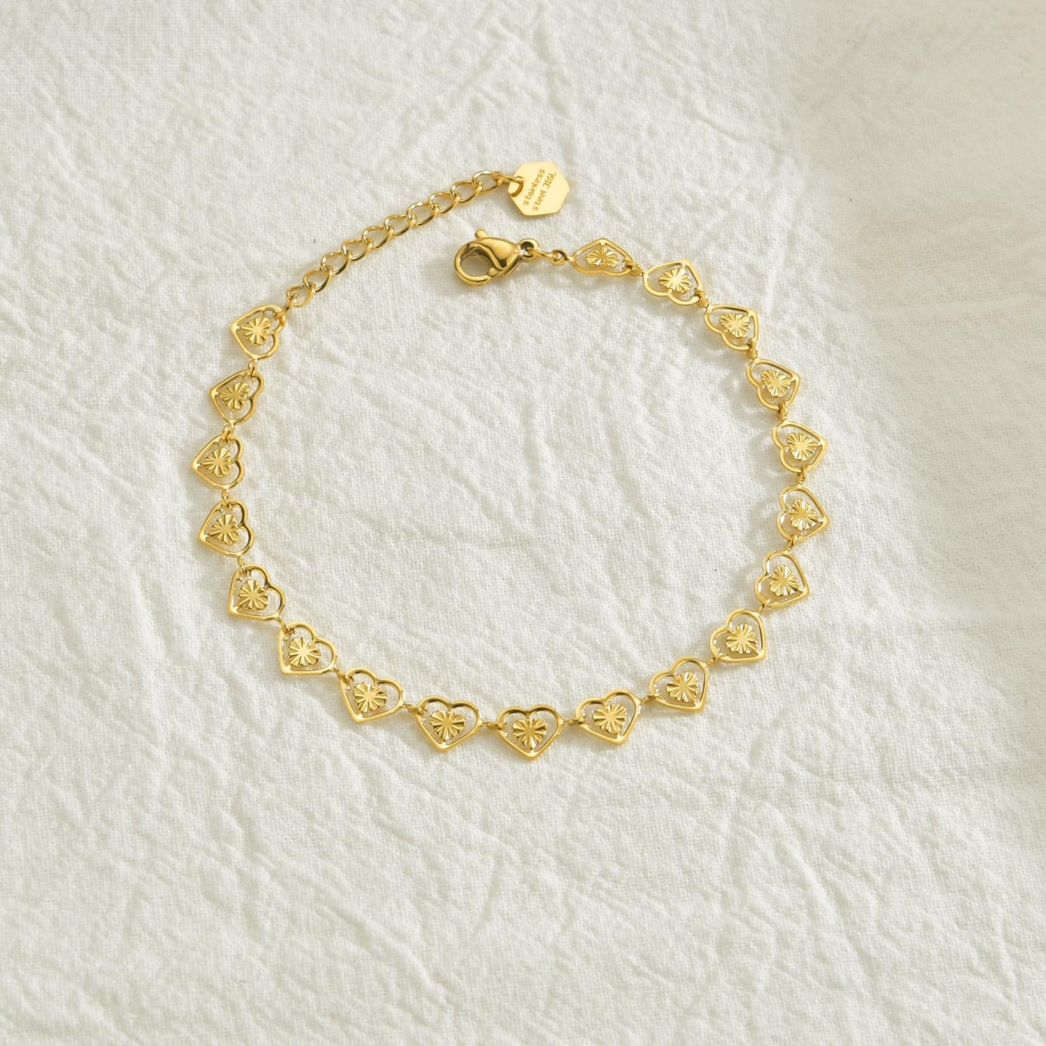 

High Quality Stainless Steel 14K Gold Plated Hollow Heart Bracelet For Woman Charm Wedding Engagement Party Fashion Jewelry