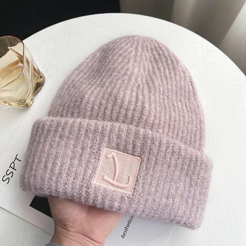 Keep Warm In Autumn and Winter, Thicken Ear Protectors, Large Head Circumference, Versatile Face, Small Pile of Hat Women