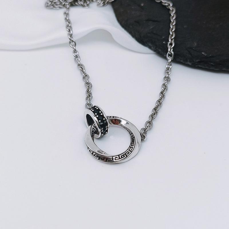 Retro Mobius Strip Necklace: High-End Unisex Pendant for Trendy Style