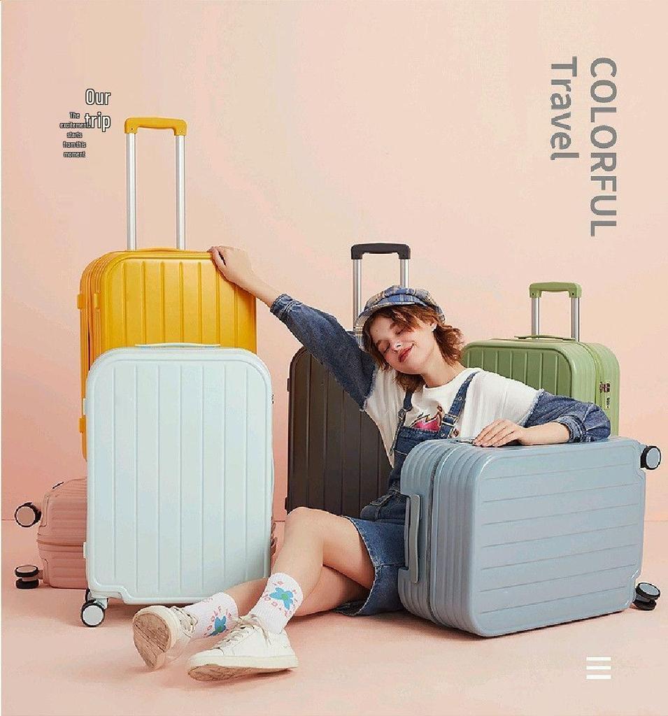 Compact High-Capacity Suitcase with Combination Lock for Men and Women