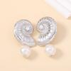 Beach fashion style imitation pearl conch earrings, retro style, simple and versatile, summer vacation style earrings