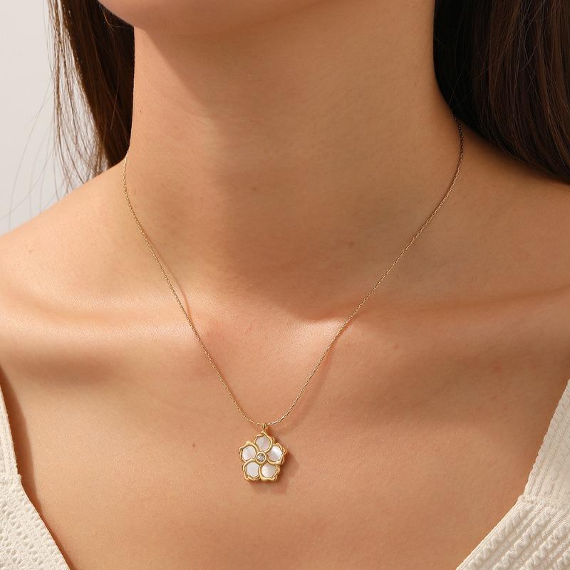 18K Gold Plated White Shell Clover Pendant Necklace, Dainty CZ Flower Charm Necklace for Women, Elegant Jewelry