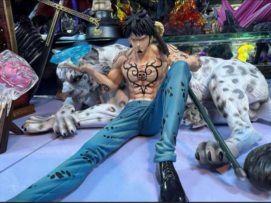 [USED] One Piece Trafalgar Garage Kit Figure (No Tiger, Only Law)