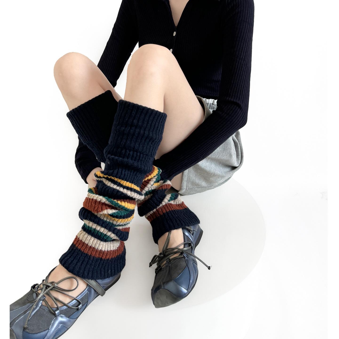 Retro Beinstulpen Herbst und Winter Warme Gestrickte Fußabdeckung Kniestrümpfe Mehrfarbige Gestreifte Beinstulpe Y2K Beinabdeckung Strümpfe Socken One Size beige