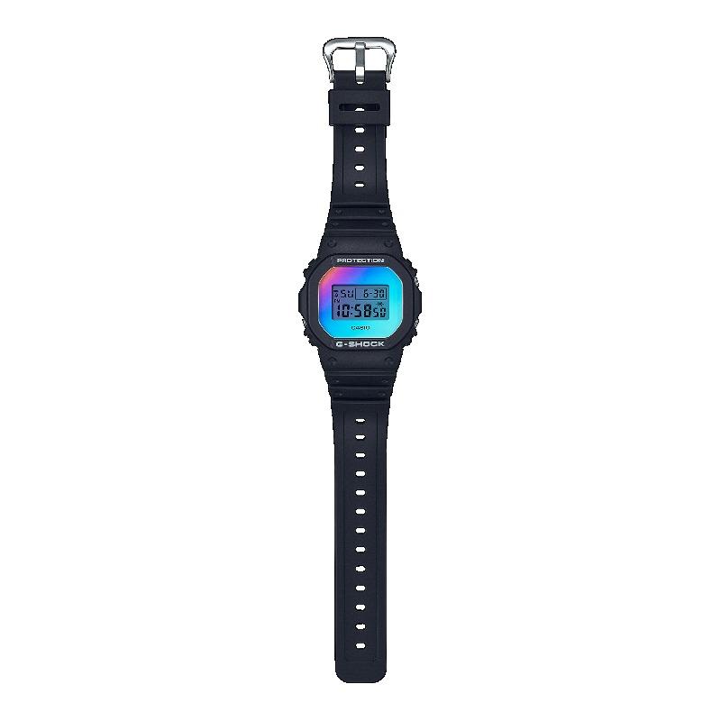 Casio G-SHOCK Men's Resin 200M Water Resistant Shock Resistant Alarm Quartz Watch DW-5600SR-1PRT