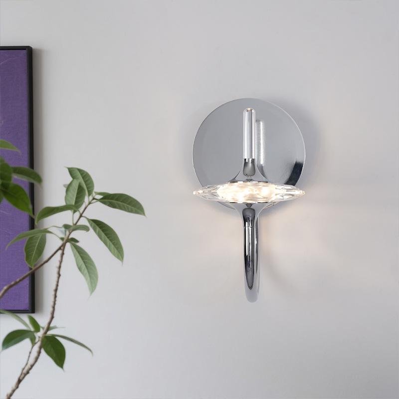 Italienische minimalistische runde Kristall-Wandleuchte für Schlafzimmer oder Flur