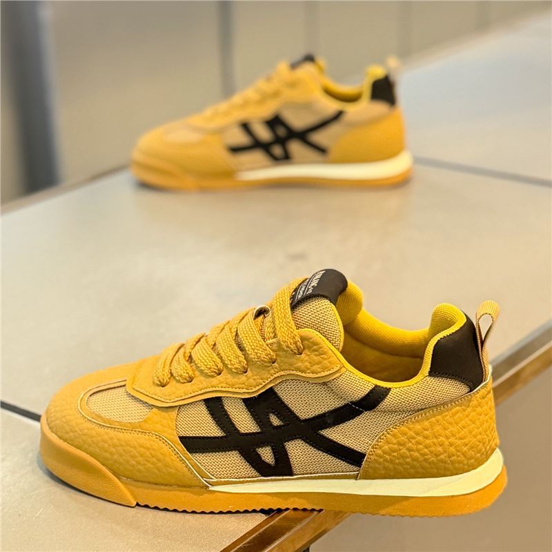 Spring new daily simple board shoes soft sole single shoes light leather surface light Forrest Gump shoes