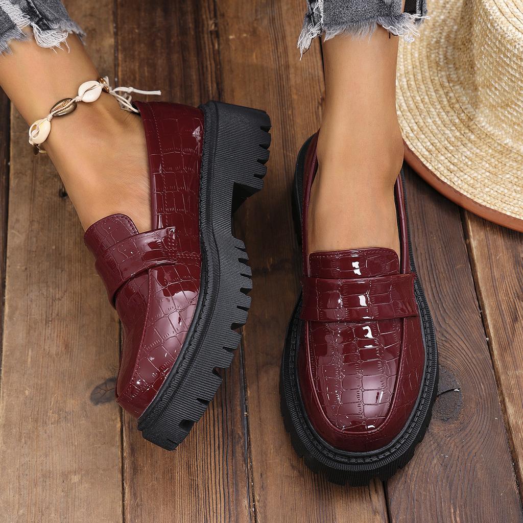 Mocasines para mujer primavera nuevos estilo británico versátiles y cómodos plataforma de un pedal zapatos de piel pequeños punta redonda tacón grueso zapatos individuales de mujer