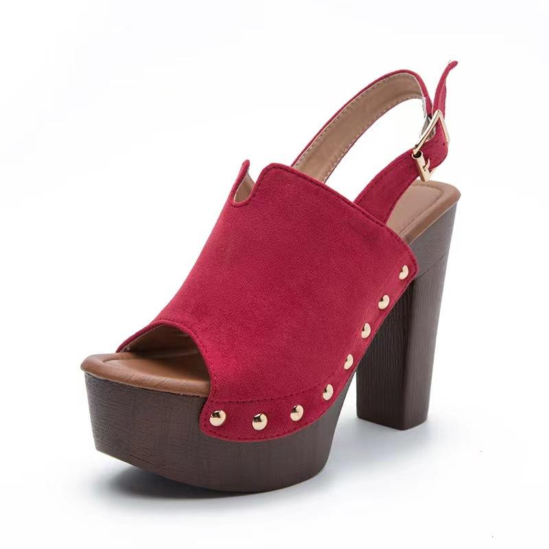 New Style Buckle Sandals, Rivets, Thick Soled Women's High Heels, Fish Mouth Sandals, Versatile External Wearing Sandals