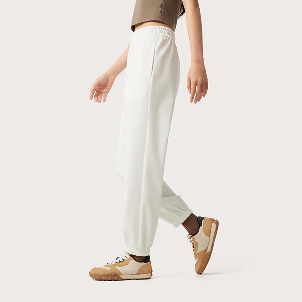 Li Ning Sports Lifestyle Series Solid Color Mid Waist Breathable Versatile Jogger Knit Sports Pants Women bottoms Off-White AKLV202-1