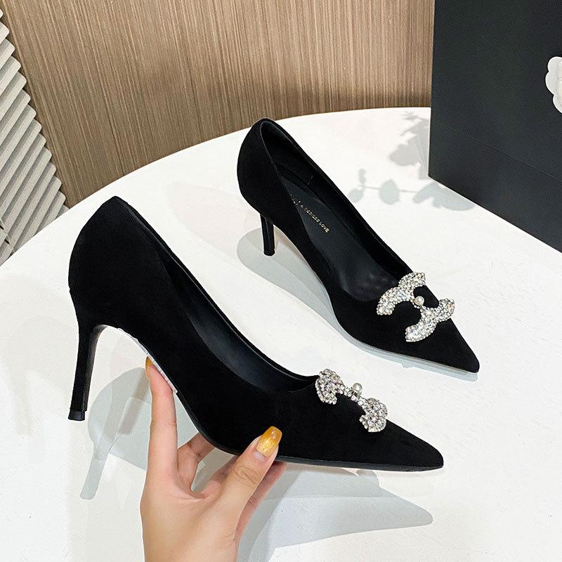 

Новые туфли-лодочки с острым носком и низким каблуком, с металлическими пряжками, на среднем каблуке, с мягкой подошвой, удобные женские туфли ladyshoes 2025 весна 39 чёрный