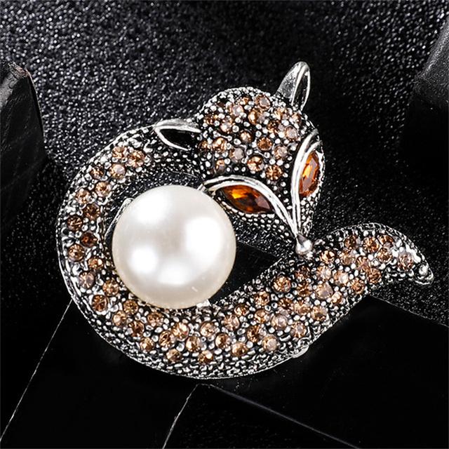 Broche renard mignonne en alliage avec perles et strass, accessoire de corsage à cinq éléments, boucle antireflet