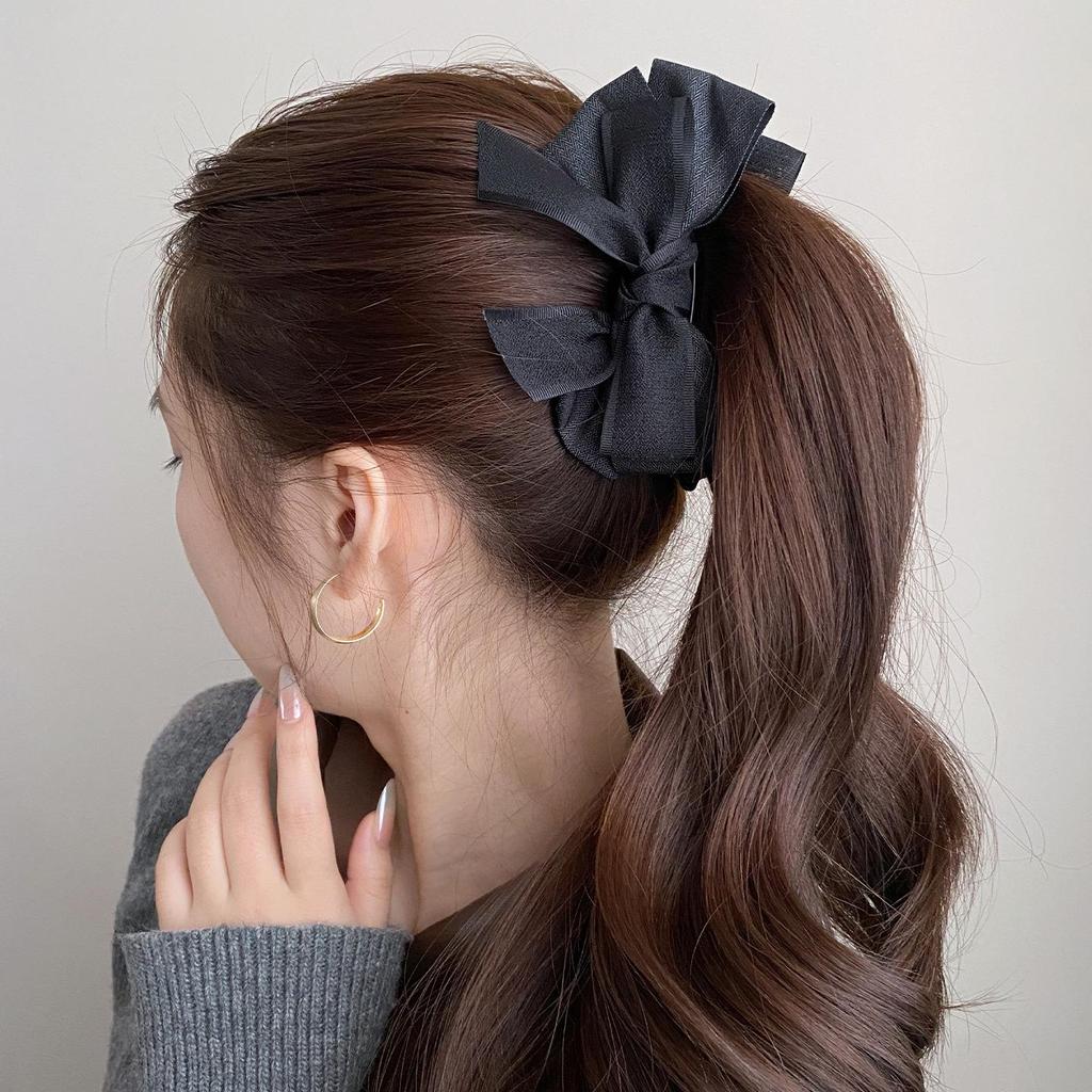 Elegant Korean Mesh Bow Banana Clip for Fine to Medium Hair, Ideal for High Ponytails.