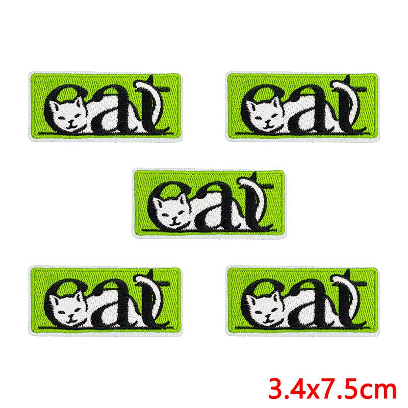 10 ks / Loty Série Černá kočka Vyšívané Kreslené Zvířecí Odznaky Klobouky Batoh Oblečení Zdobit Zvířecí Nášivka Nažehlovací Nášivky DIY