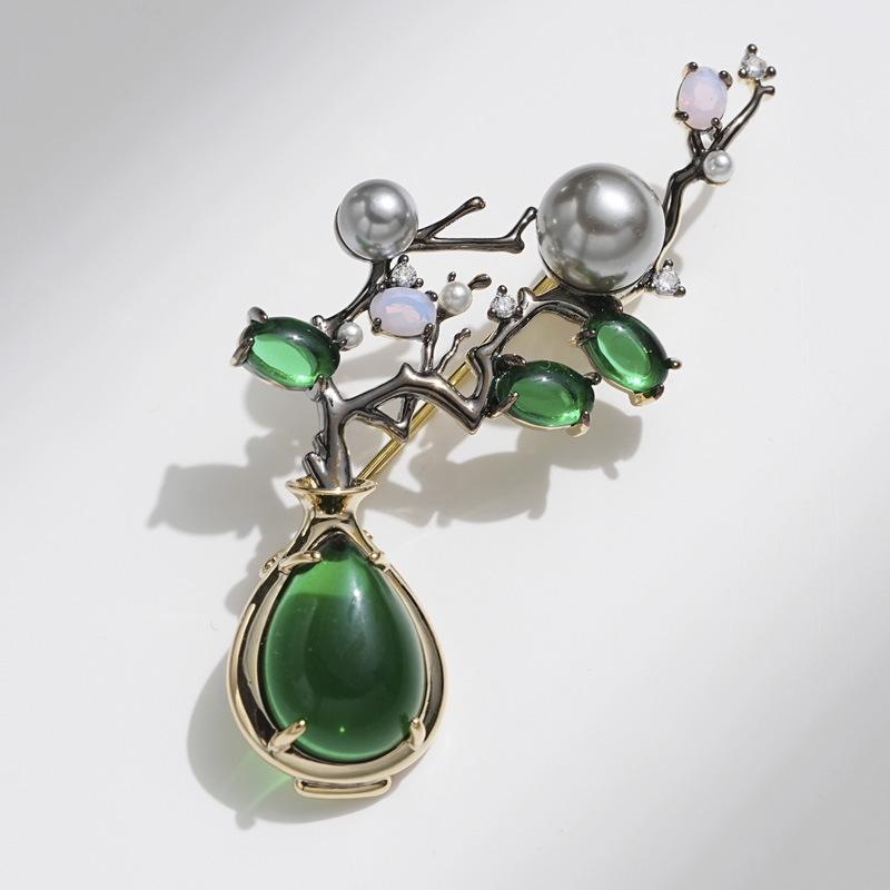 Bo Xin Yun Agate Brooch: Retro Chinese Hanfu Corsage with Pearl Pin