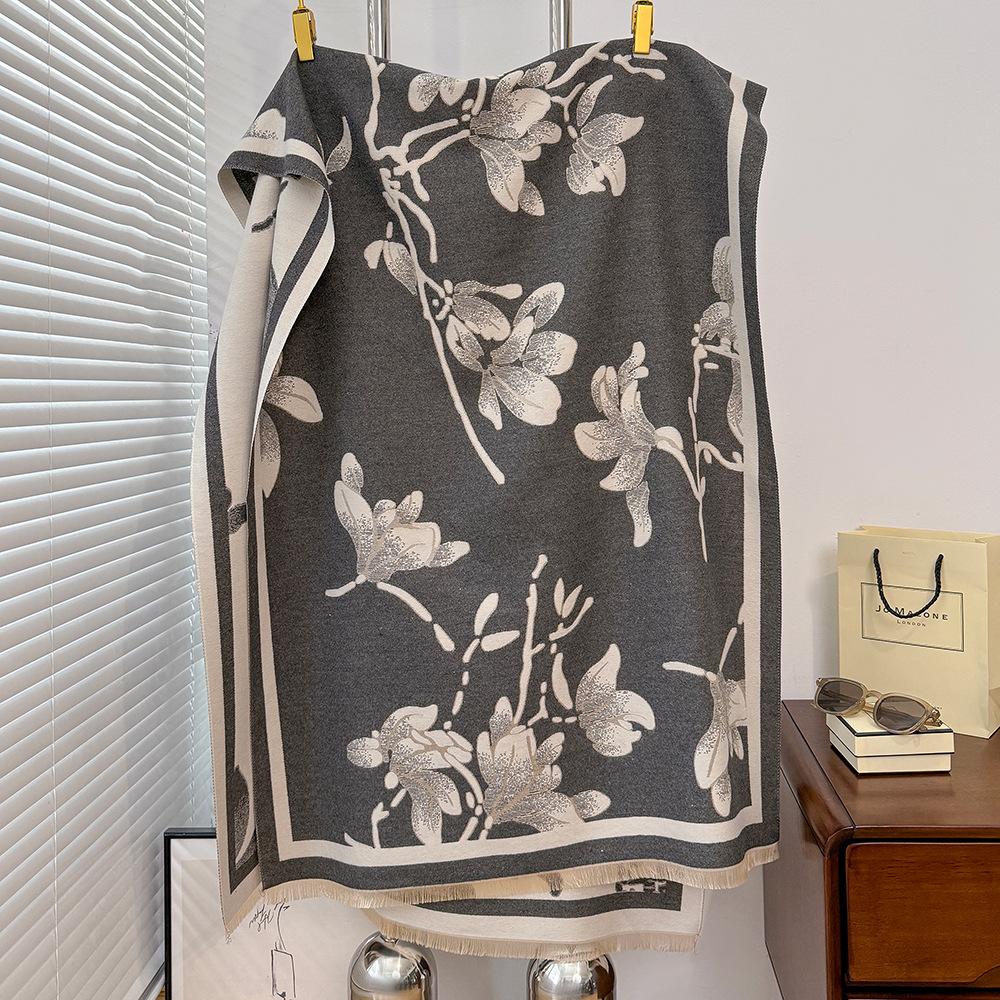 Magnolia Flower Branches Imitation Cashmere Scarf Female Elegant Senior Gradual Change Black Shawl Send Elders Scarf