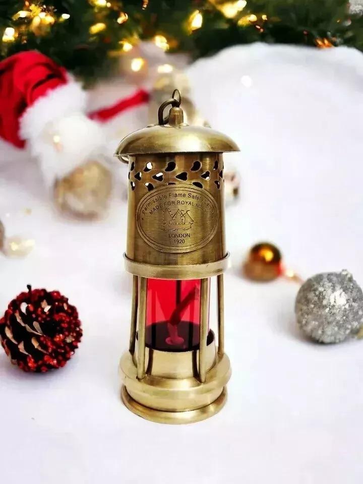 

Oil Lamps For Retro Decor, 1900s Vintage Kerosene Oil Lantern For Room золотий