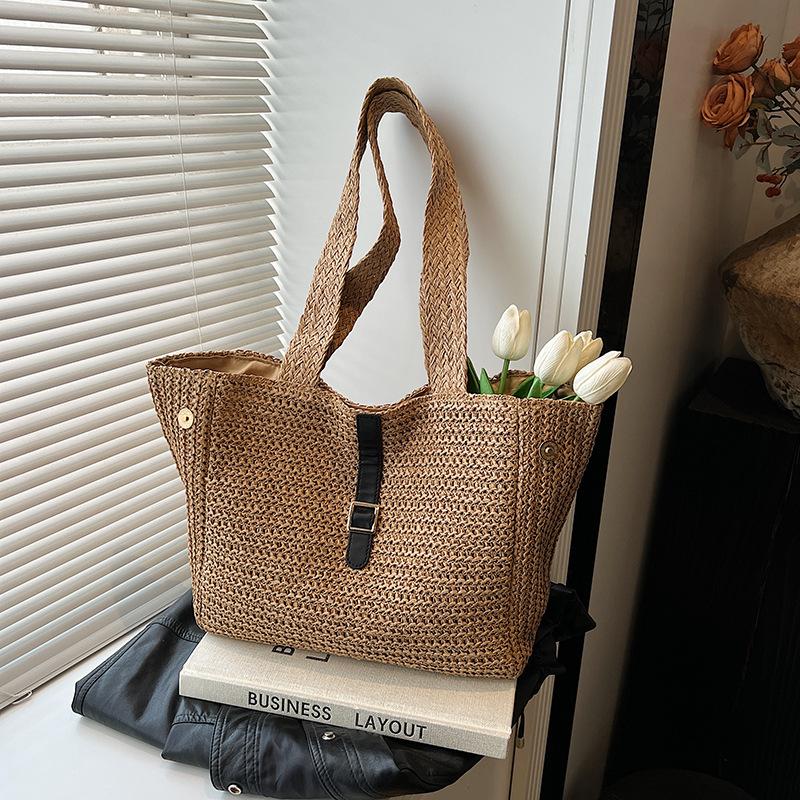 

Summer large-capacity women s new commuter shoulder bag seaside beach woven tote straw bag хаки
