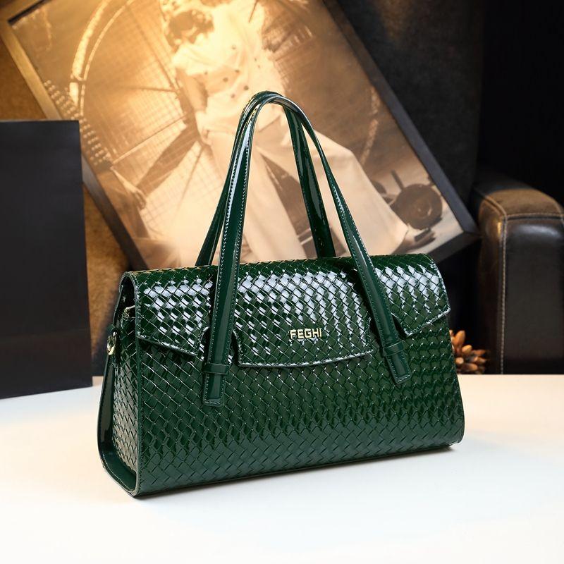 

New Fashion Women s One Shoulder Handbag