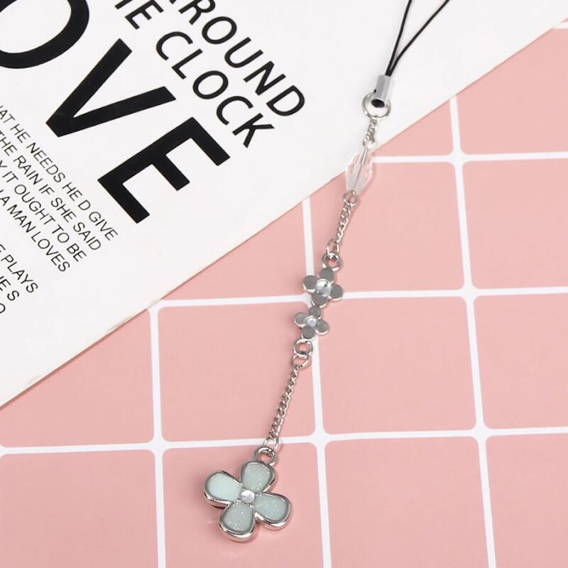 Reaching you Keychain Good Luck Sawako Four Leaf Clover Y2K Lucky