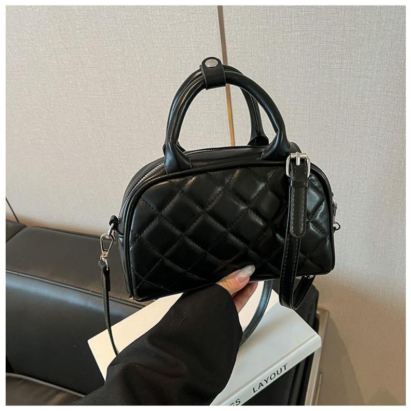 

New Bowling Simple Handbag Women s Premium Rhombus Shoulder Bag Textured Versatile Messenger Bag чорний