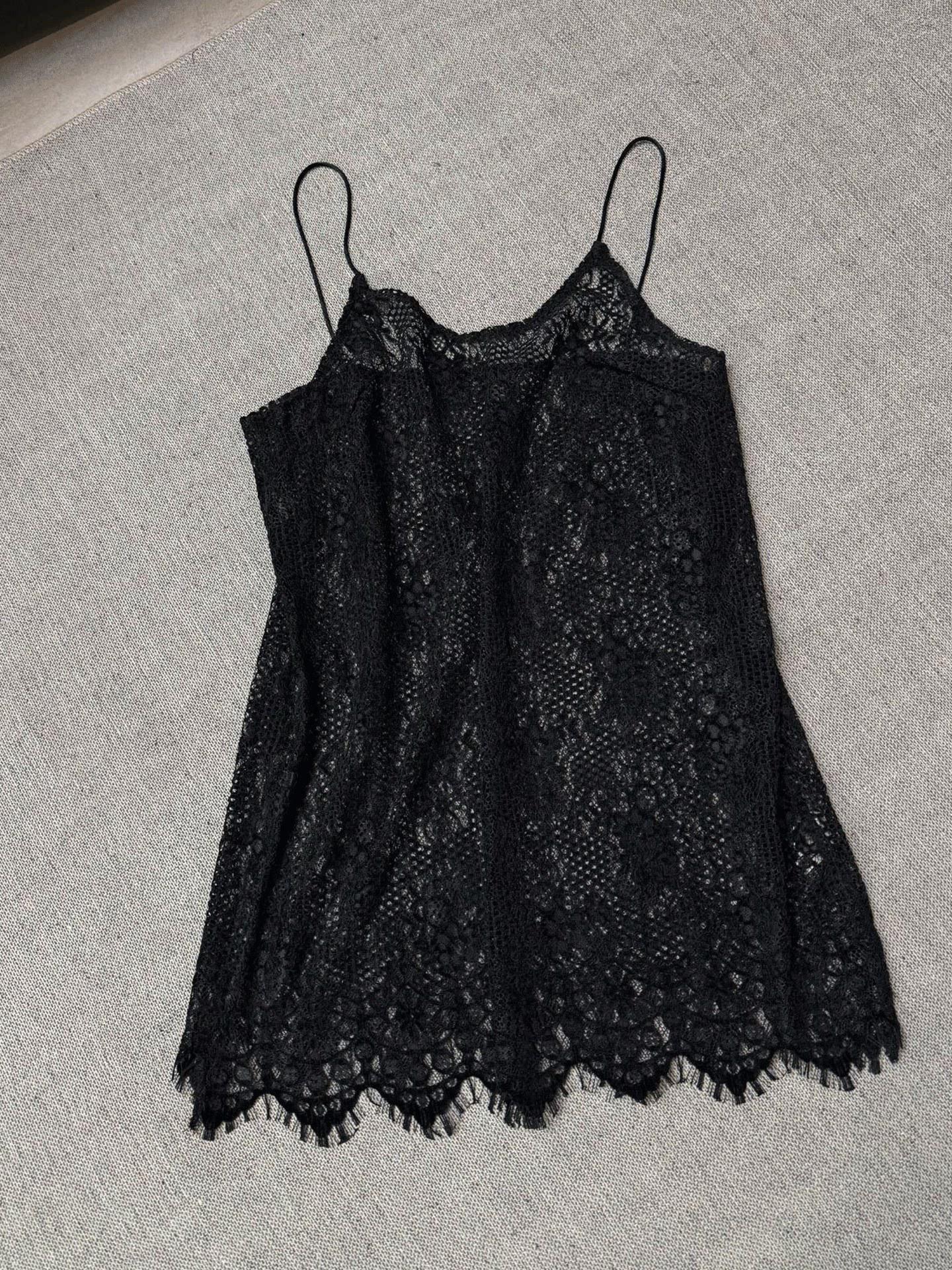 

2026 Spring Lace Hollow-Out Camisole Dress: Women s Versatile Slimming Mid-Length Casual Layering Dress L 115-130 cm чорний