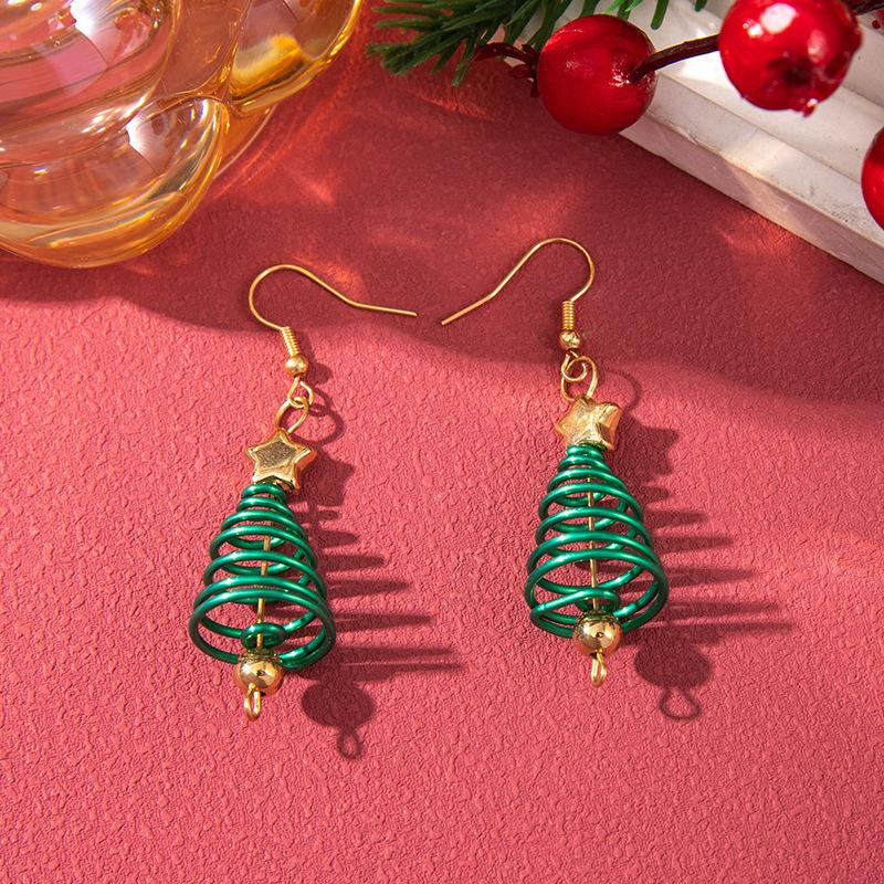Europäische und amerikanische Weihnachts-Steckohrringe 1 Paar Kombinationsset Schneeflocke Elch Weihnachtsbaum Legierung Atmosphäre Ohrringe Ohrringe Schmuck