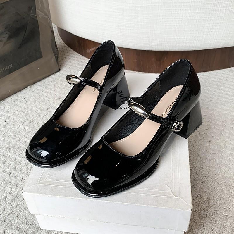 Nye Vintage Svarte Sandaler Dame Spenne Sklisikker Fritid Medium Hæler Kontor Damer Ensfargede Elegante Hæler Koreansk 2025 Sommer