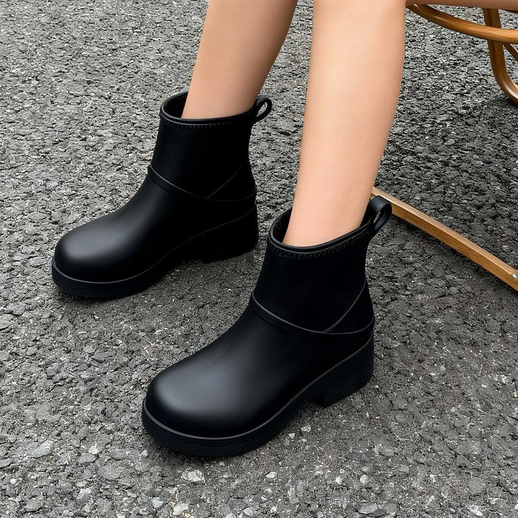 Fashion Martin Boots Women's Shoes Short Boots Fried Street 5 Round 2 Head Thick-soled Waterproof Table Autumn, Winter, Spring and Autumn New Short B