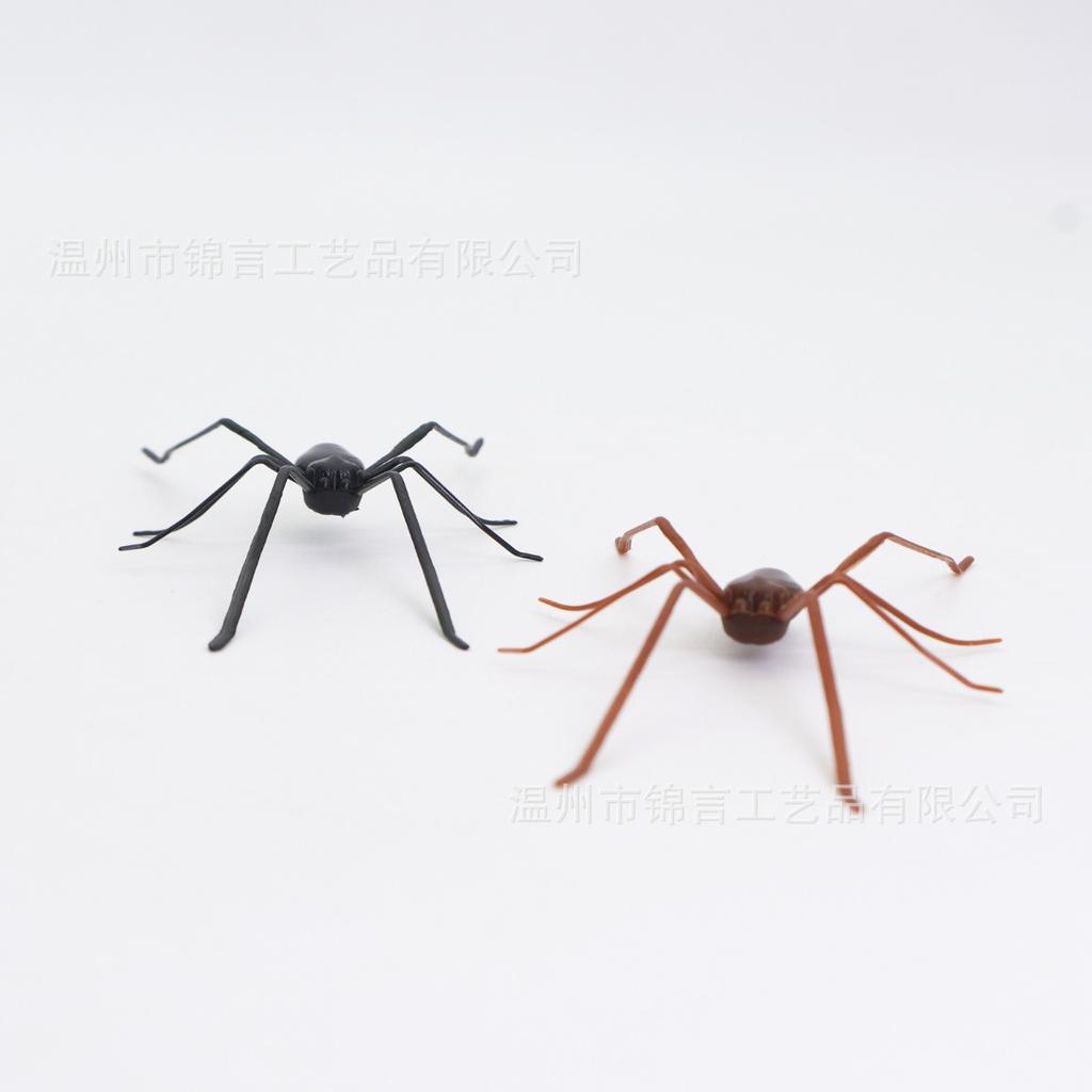 Ragno Decorativo in Plastica, Scherzo di Halloween, Ragno Gigante Spaventoso per Scherzi, Ragno Finto per Decorazione Casa, Vetrine e Regalo Scherzoso
