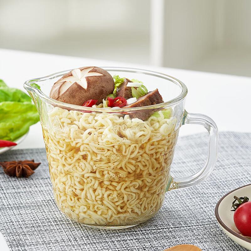 Microwave-Safe Glass Measuring Cup with Lid