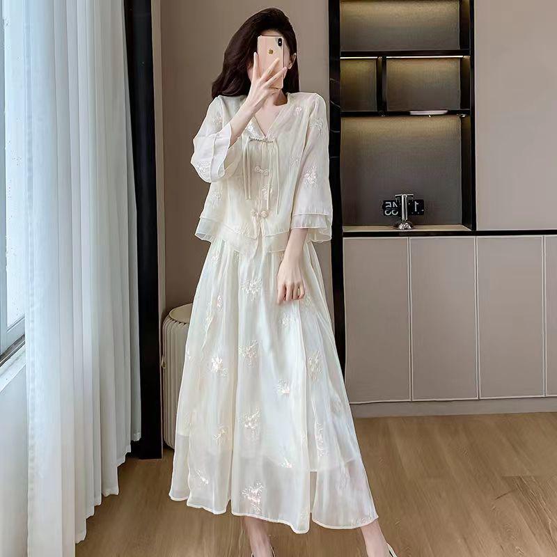 Chinese Style Frog Button Embroidered Qipao Dress - Loose Fit, Flaw-Hiding, Two-Piece Look for Summer