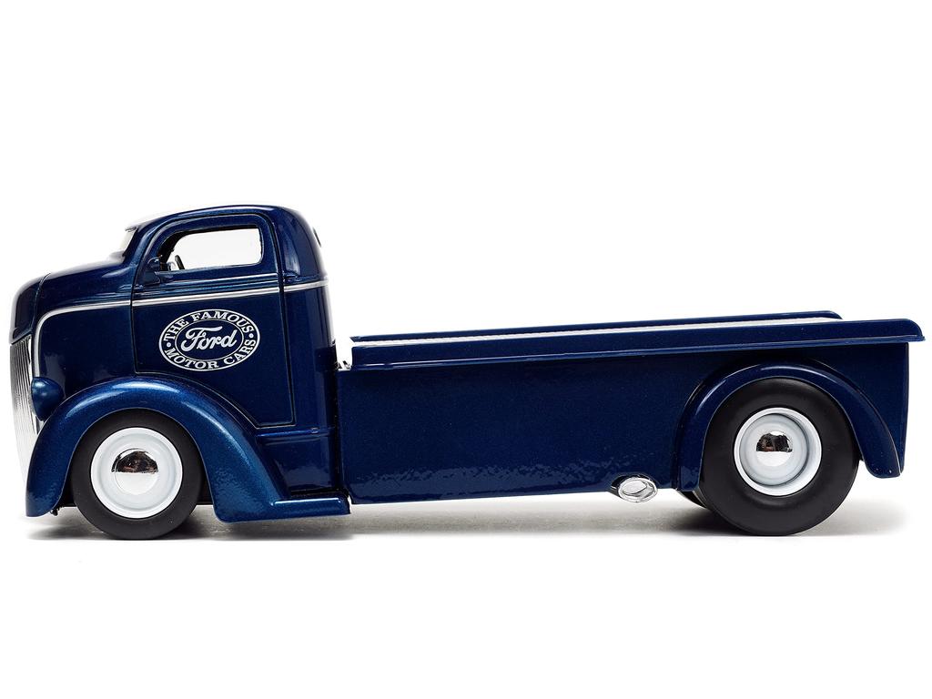 JADATOYS JUST TRUCKS WHEELS 1947 FORD COE PLOŠINOVÝ MINIautíčko 124 s nosičem a