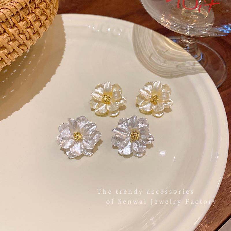 French Style Camellia Women's Earrings - Spring/Summer 2025 Trend: Elegant, Versatile, Super Fairy Design