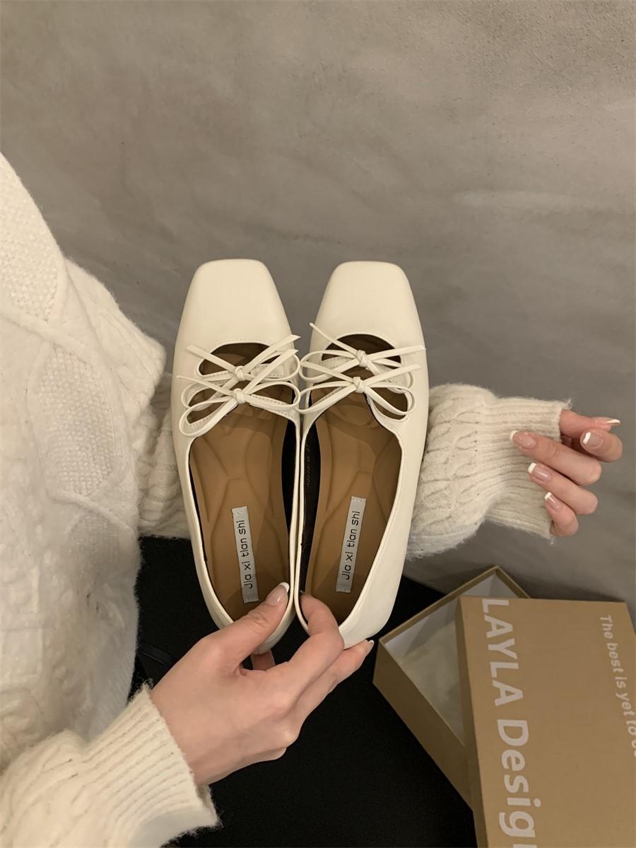 Light mouth lace-up bow silver Mary Jane shoes spring 2024 new soft flat French evening single shoes women s shoes 35 бежевый 3933₽