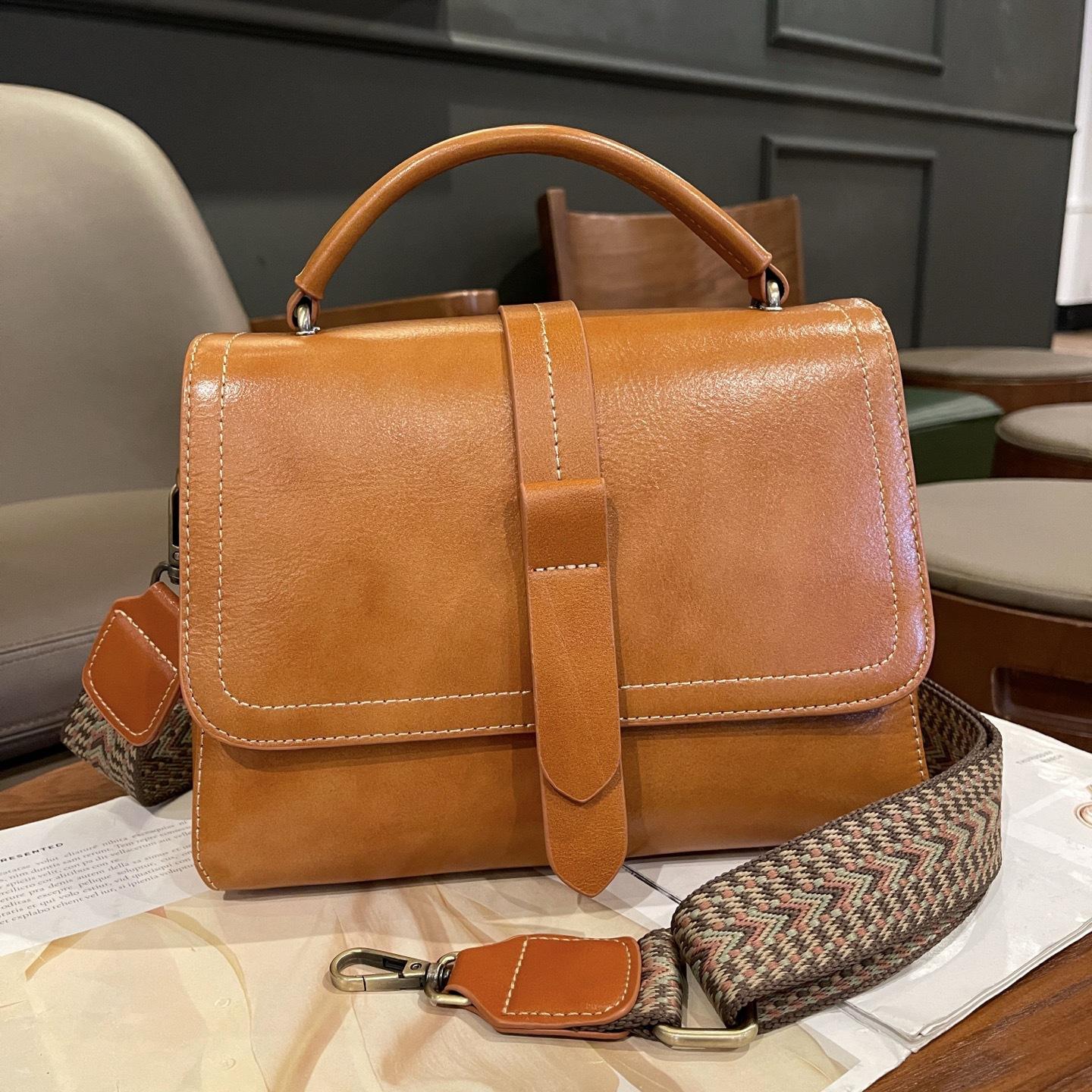 

Winter New Fashion Hot Item, Top Layer Cowhide Vegetable Tanned Leather Handbag, Shoulder Bag, Crossbody Bag, Large Capacity, Versatile 25*13*18cm