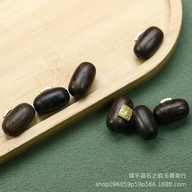 Korálky s výplní z červeného santalového dřeva: Oválný přívěsek váleček pro DIY náramky A116