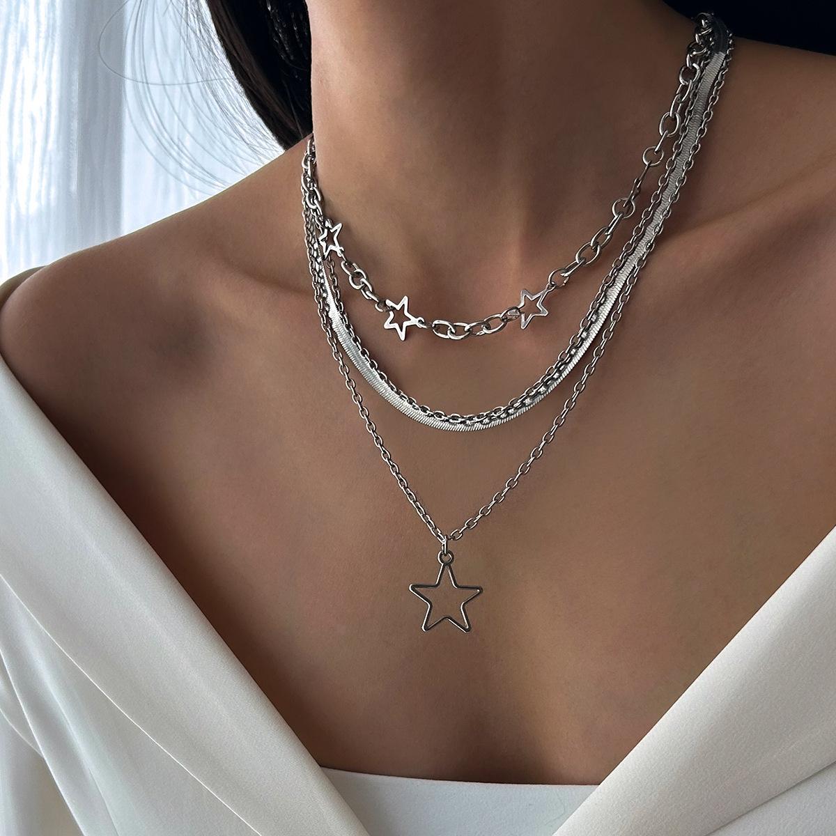 

Simple Star Pendant Snake Bone Chain Necklace, Stacked Geometric Metal Chain Necklace
