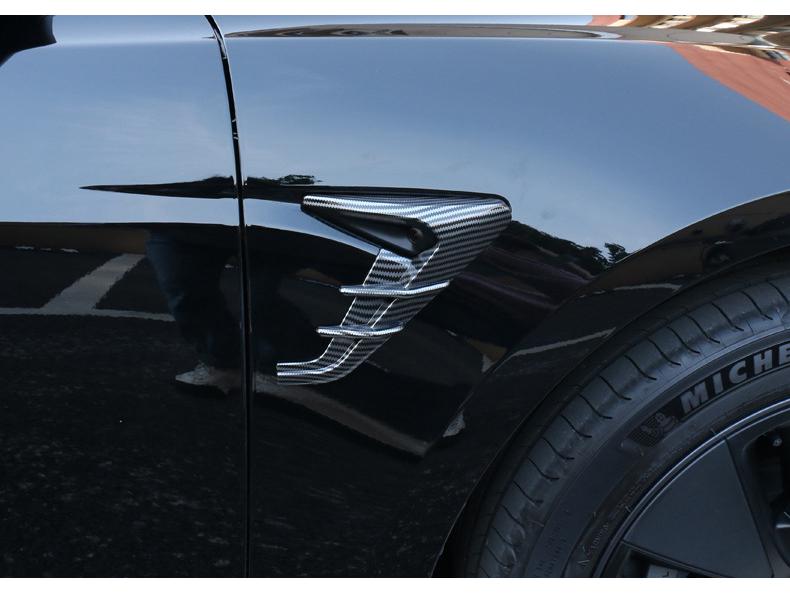 Tesla Model 3/Y Fender Camera Cover and Side Emblem Sticker.