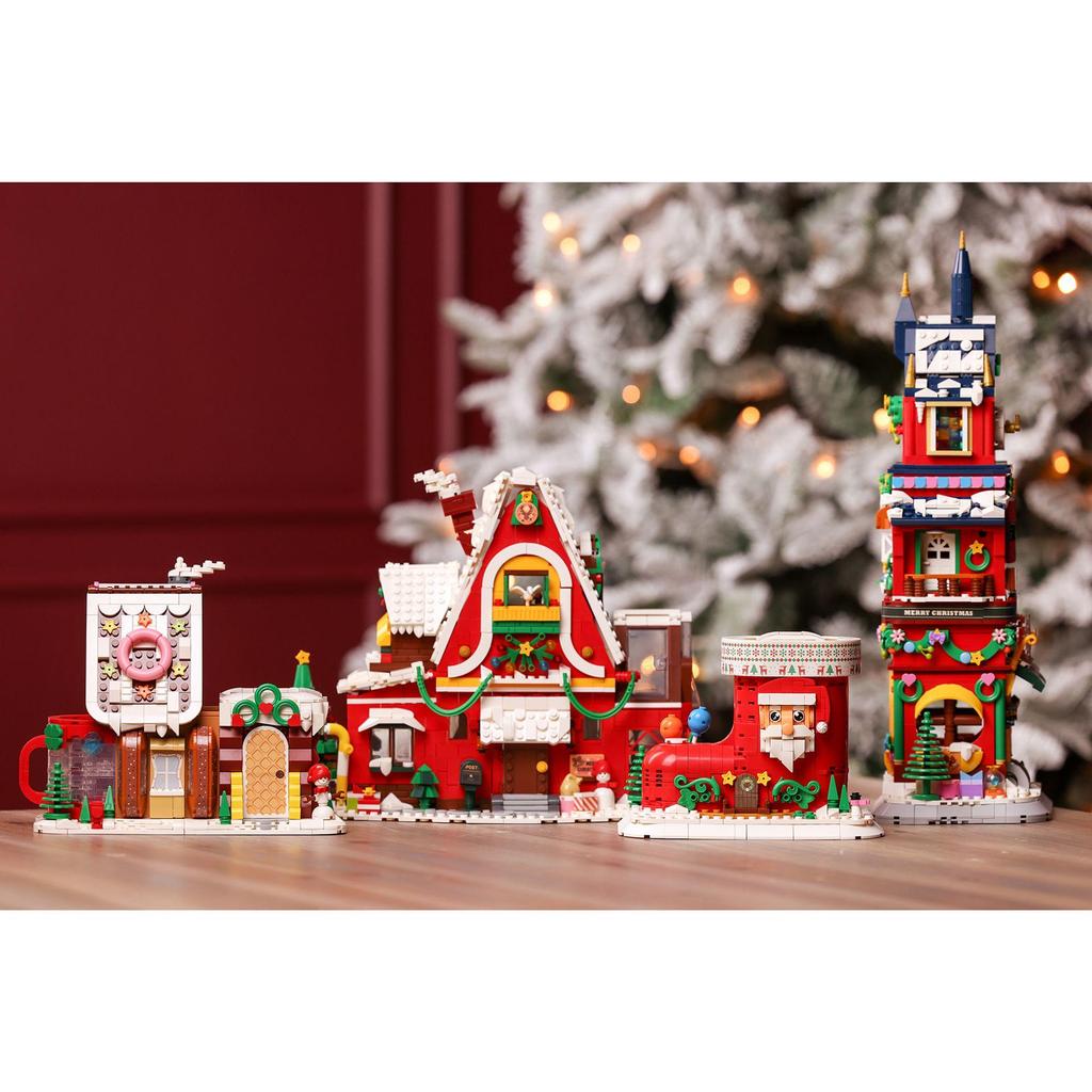 Toy Shop Christmas Chalet Brick Building Set Age 6+