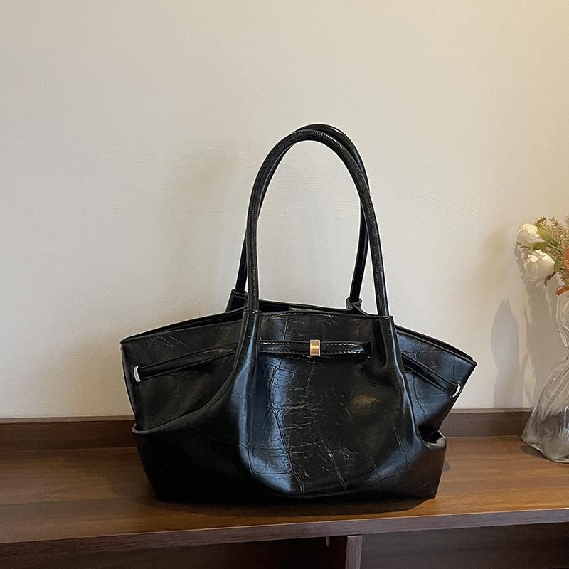 

Niche retro large-capacity handbag women s summer new fashion casual commuter tote shoulder bag чёрный