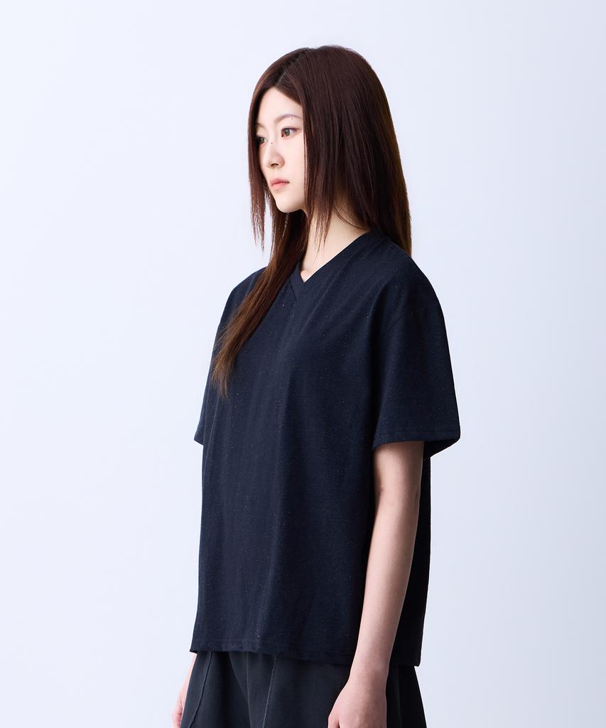 ADERNM Natural Sprinkle V-Neck T-Shirt Black
