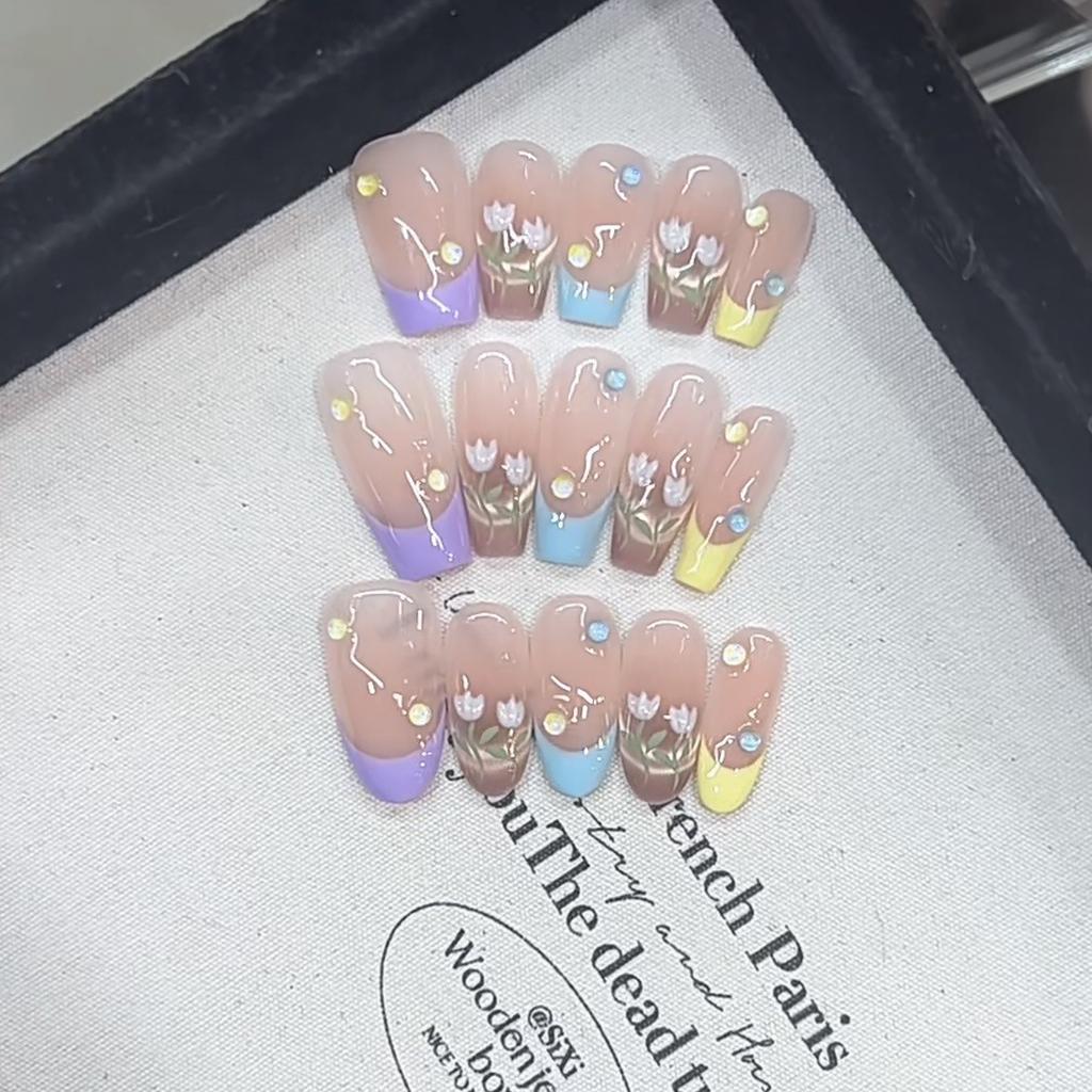 Hand-woven Pydopamine Tulip French Hand-painted Sweet Temperament Whitening Nail Patch