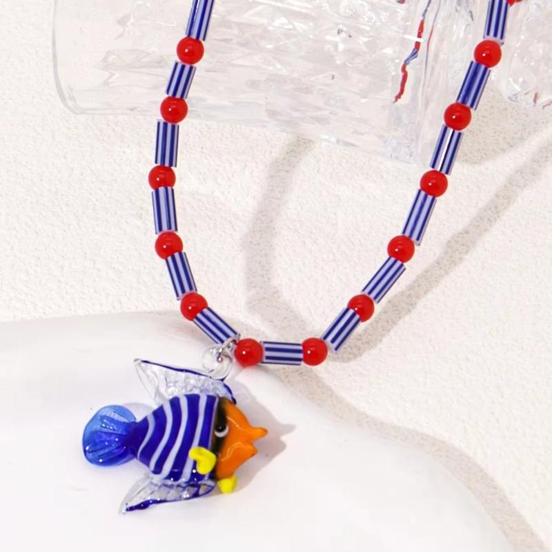 Ocean Beaded Necklace with Fish Pendant Adjustable Length Clavicle Chain for Women Fashionable Neckchain Accessory